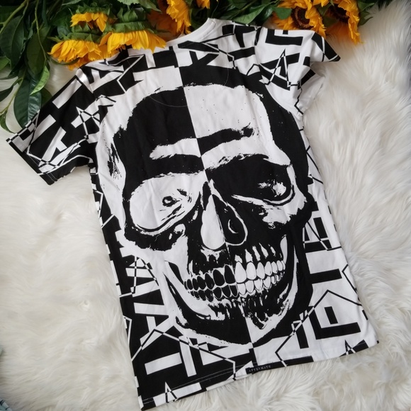 Aftermath Apparel Skull Crew Neck Tee - Picture 5 of 6